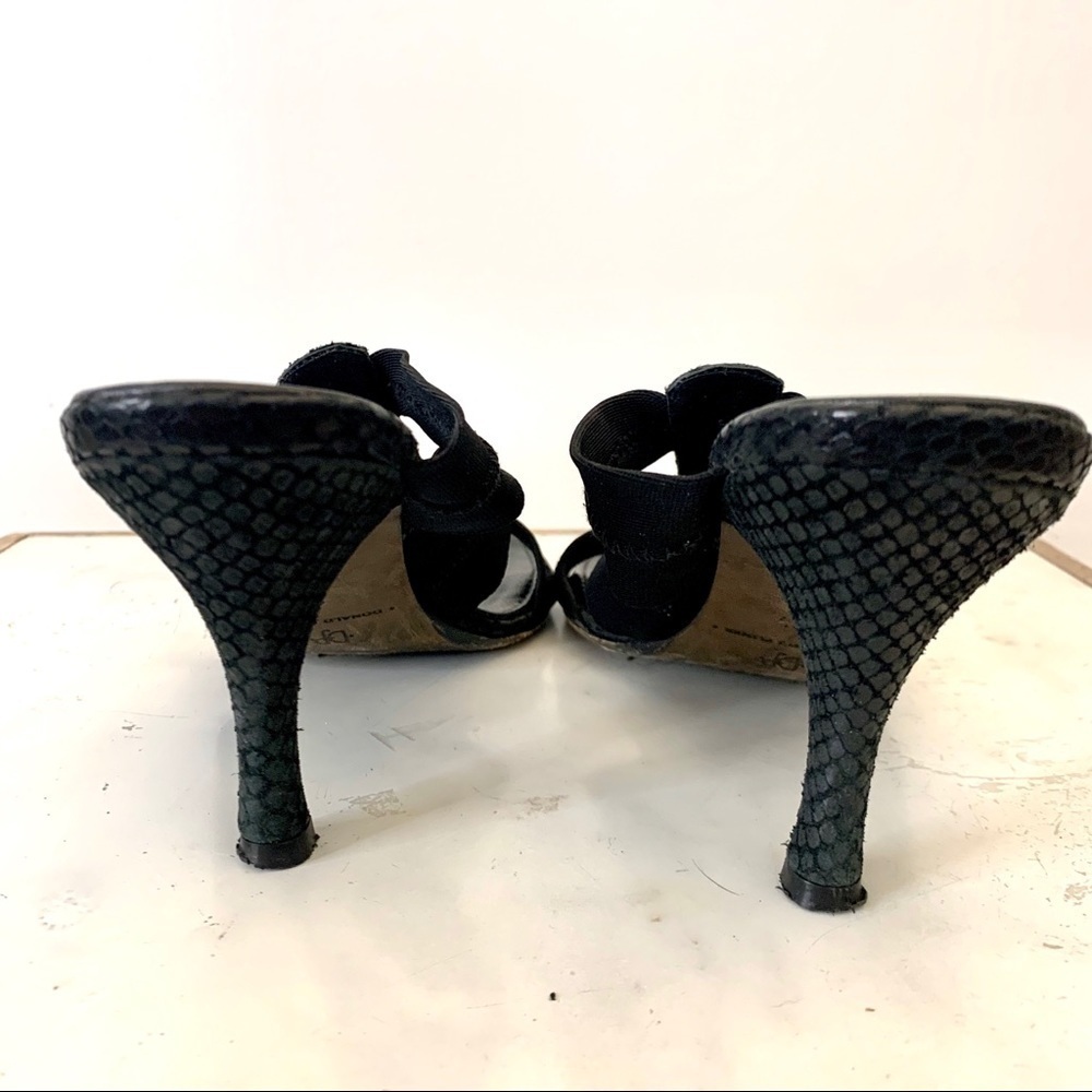 Donald J. Pliner Vintage Whimsygoth Y2K Black Snake Print 3 knot Block heels 9.5 - Picture 7 of 8